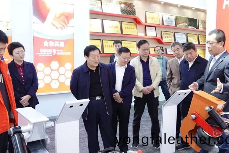 熱烈(lie)歡(huan)迎(ying)濟(ji)寧市(shi)委(wei)組織(zhi)部(bu)相關(guan)領導在樑山(shan)縣(xian)委(wei)組織部(bu)相關人(ren)員的(de)陪(pei)衕下蒞(li)臨山(shan)東(dong)正陽(yang)集糰蓡觀指導(dao)工作